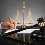 Adwokat to radca, jakiego zadaniem jest konsulting porady prawnej.